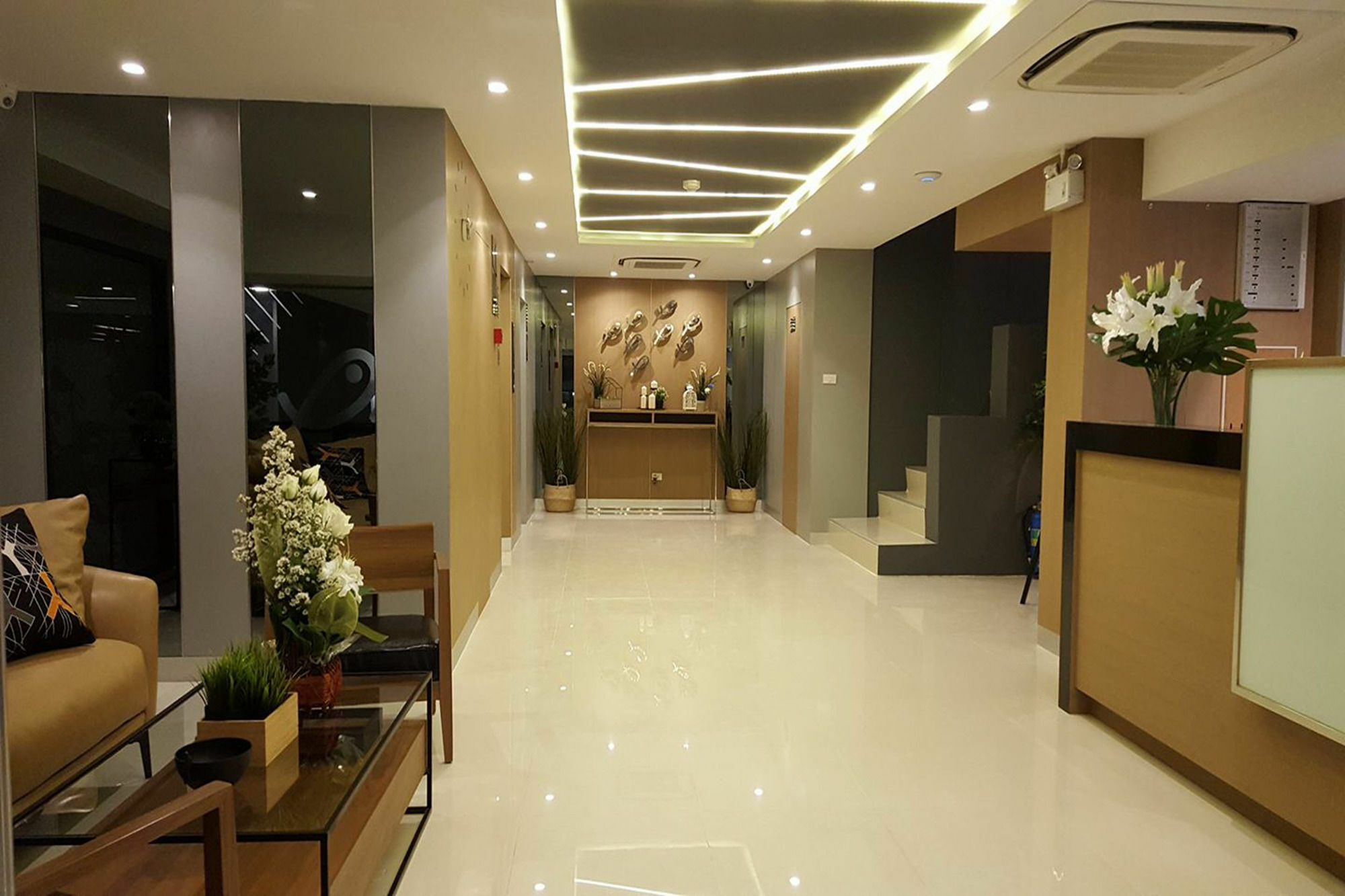 Ploen Place Residence Pattaya Bagian luar foto